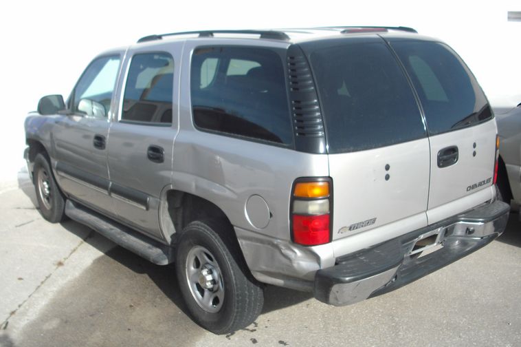 image for item 8001 2004 Chevrolet Tahoe