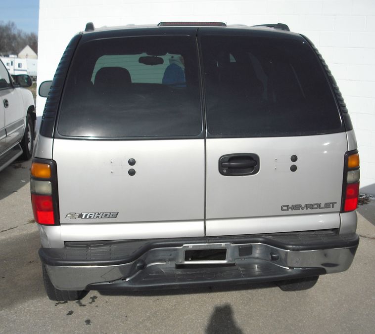 image for item 8001 2004 Chevrolet Tahoe
