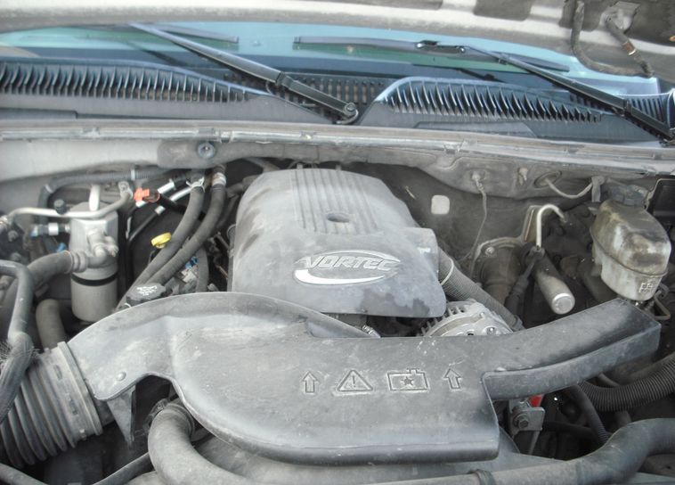 image for item 8001 2004 Chevrolet Tahoe