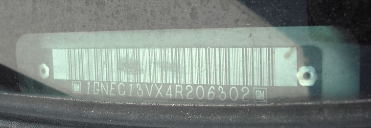 image for item 8001 2004 Chevrolet Tahoe