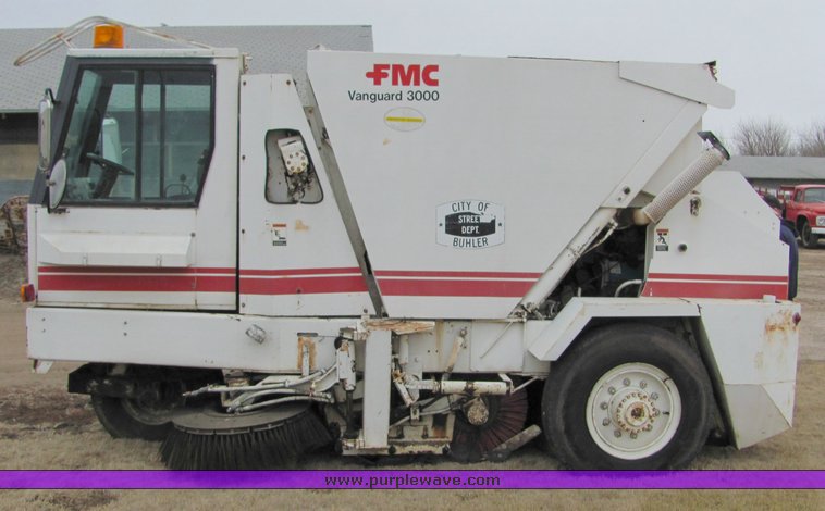 image for item 8034 1986 FMC Vanguard 3000 street sweeper