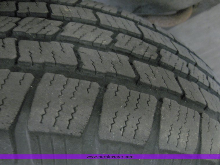 image for item 8441 1995 Chevrolet C1500 Suburban