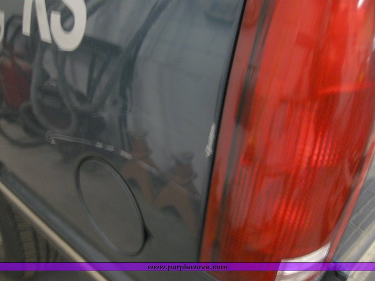 image for item 8441 1995 Chevrolet C1500 Suburban