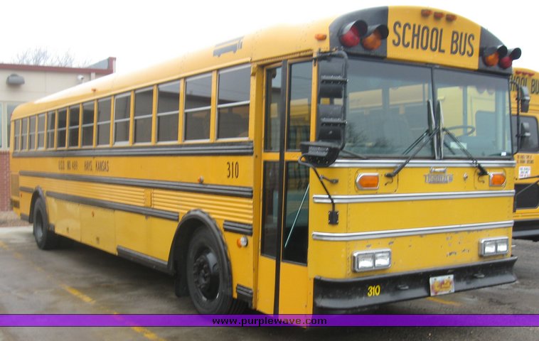 image for item 8442 1990 Thomas 48 passenger school bus