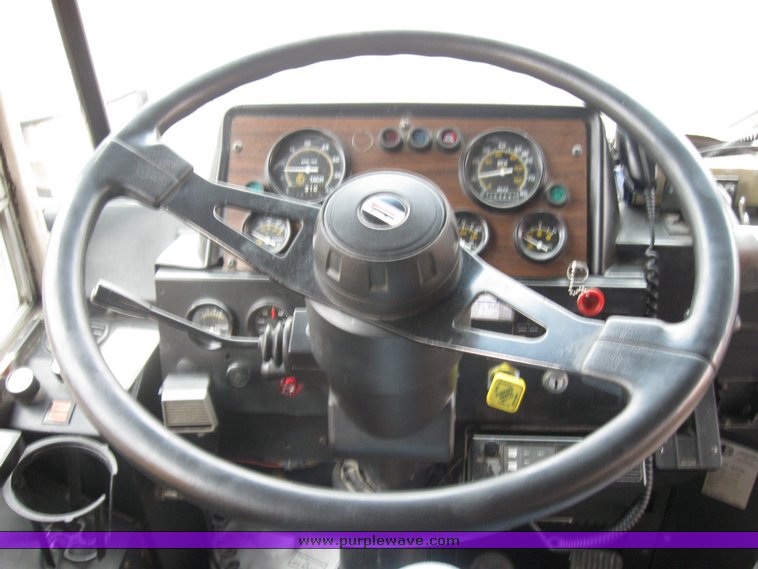 image for item 8442 1990 Thomas 48 passenger school bus