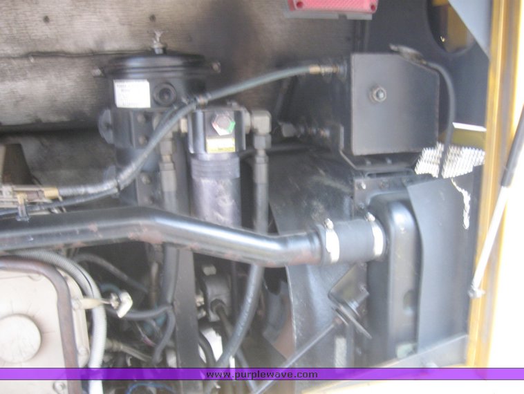 image for item 8442 1990 Thomas 48 passenger school bus