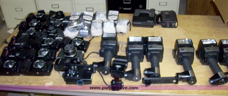 image for item 9045 (14) 35mm cameras