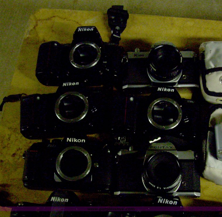 image for item 9045 (14) 35mm cameras