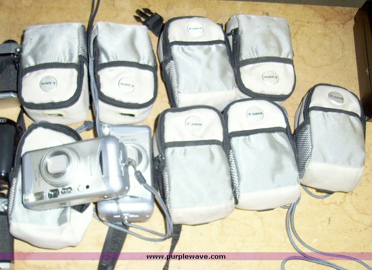 image for item 9045 (14) 35mm cameras