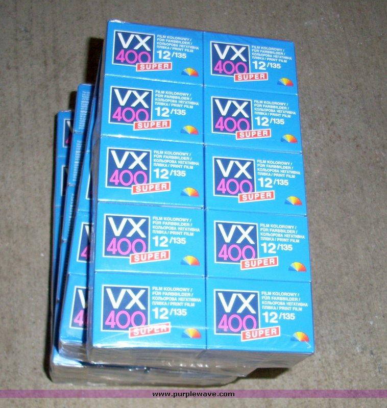 image for item 9045 (14) 35mm cameras