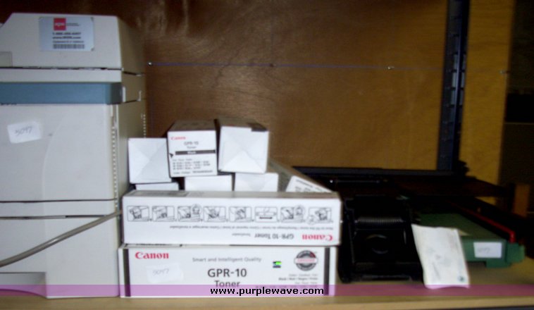 image for item 9047 Assorted office supplies