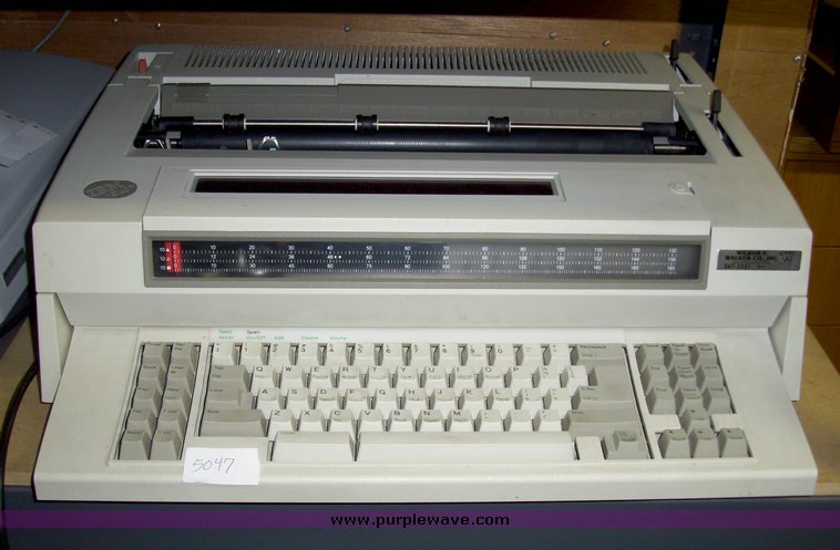 image for item 9047 Assorted office supplies