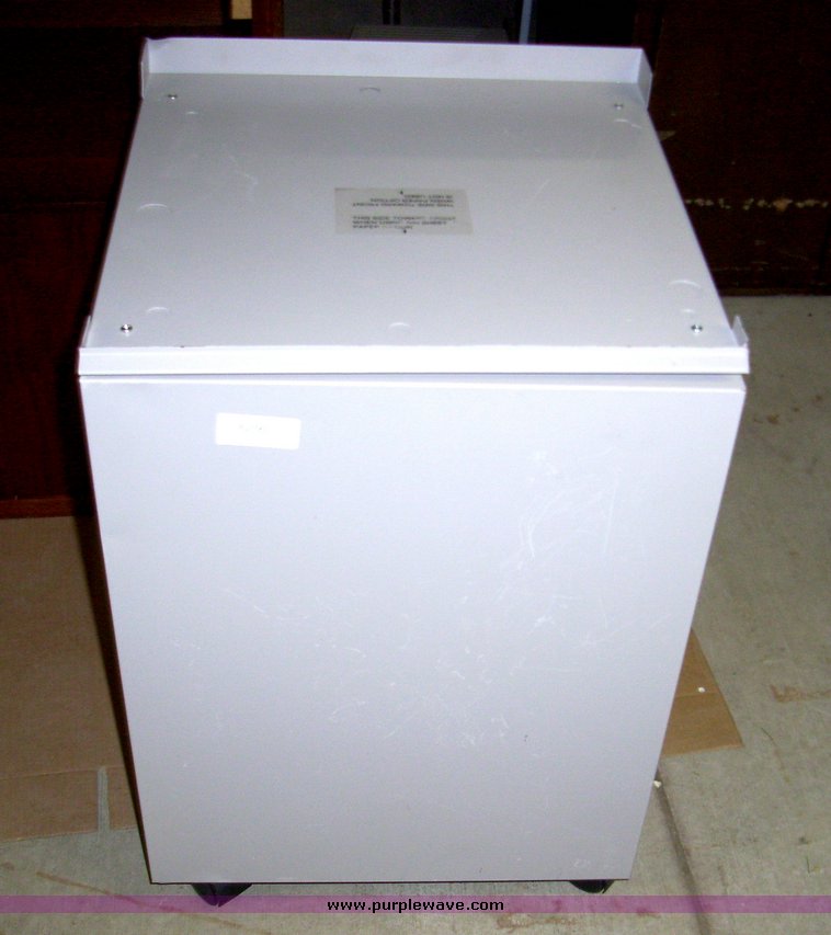 image for item 9048 Assorted office furniture