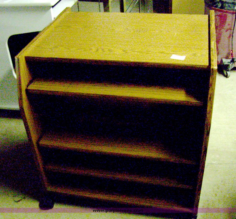 image for item 9048 Assorted office furniture