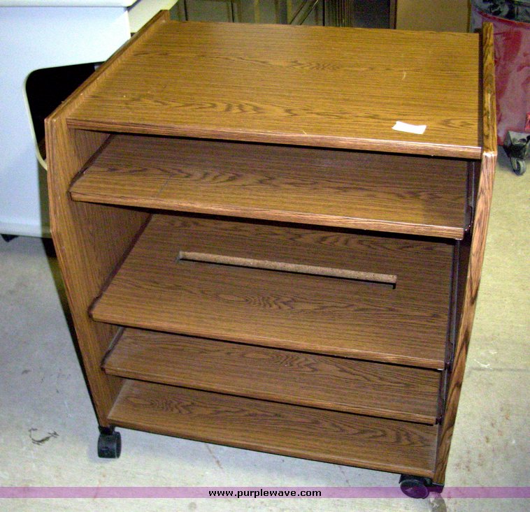 image for item 9048 Assorted office furniture