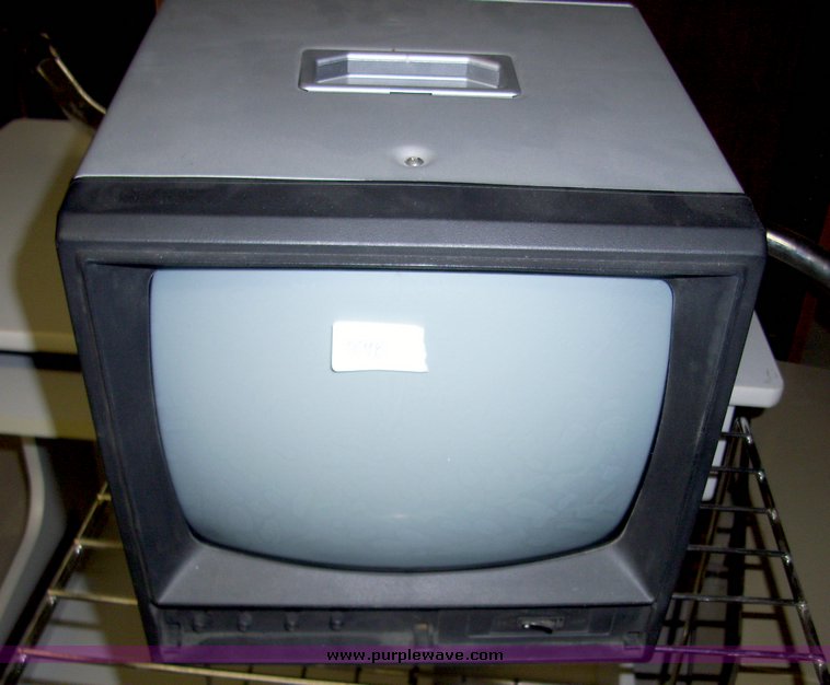 image for item 9048 Assorted office furniture