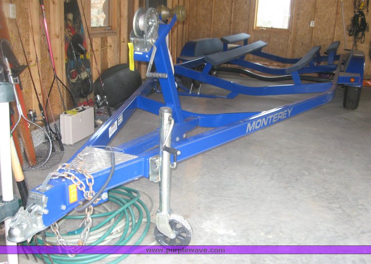 image for item 1001 2005 Monterey boat trailer