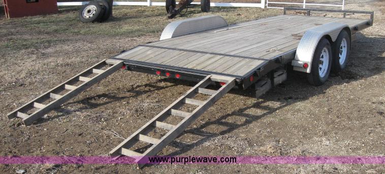image for item 3161 2004 PJ car hauler trailer