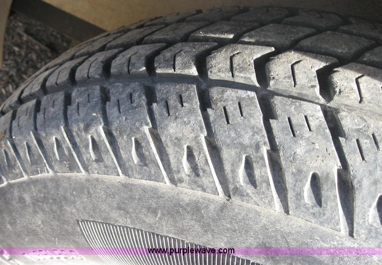 image for item 3161 2004 PJ car hauler trailer