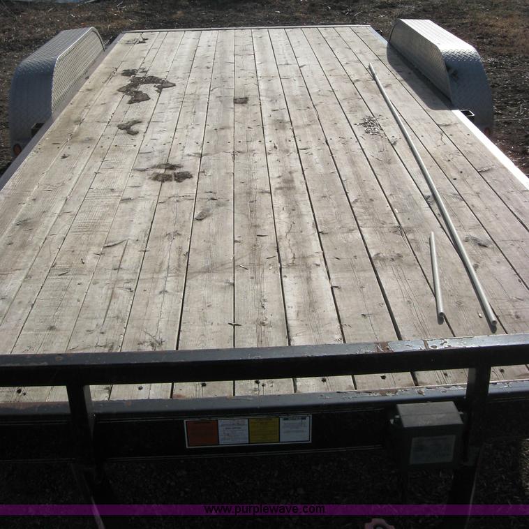 image for item 3161 2004 PJ car hauler trailer