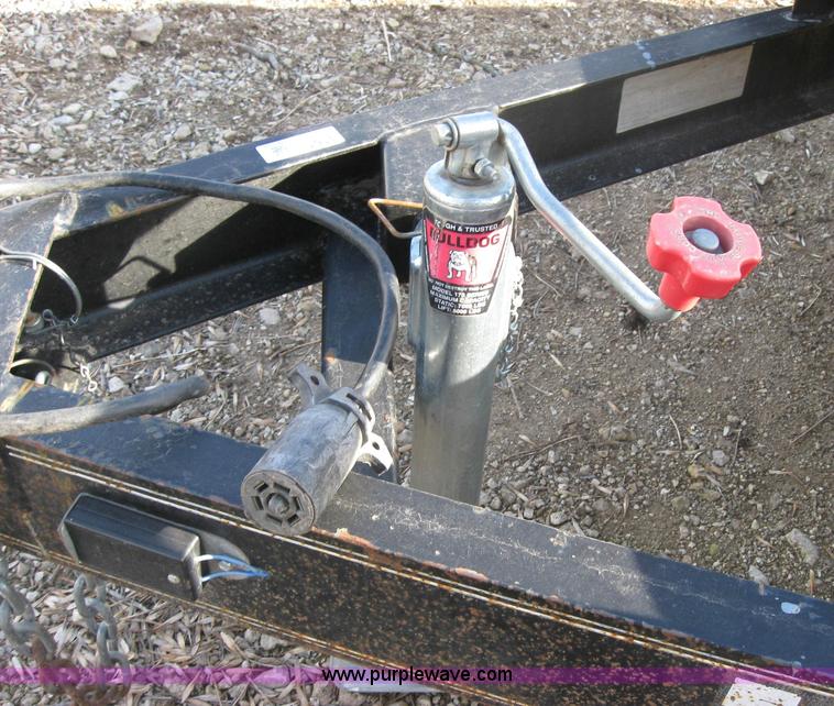 image for item 3161 2004 PJ car hauler trailer