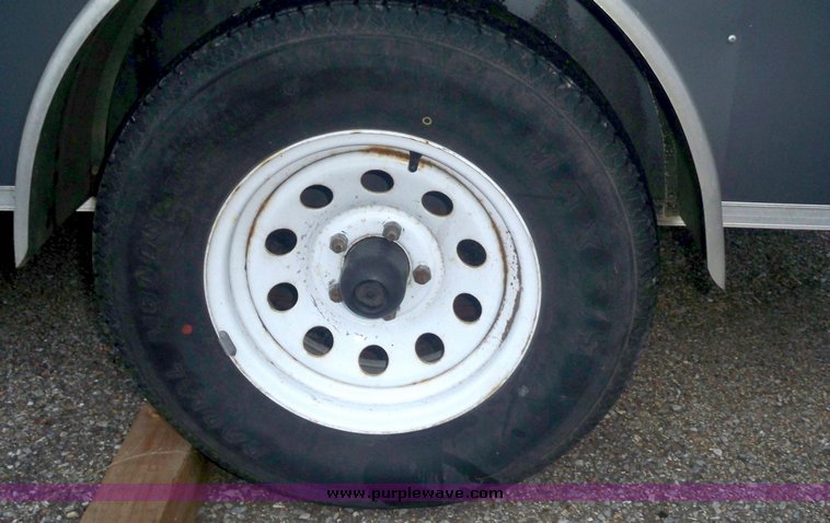 image for item 6009 2004 Cargo Mate 12' enclosed trailer