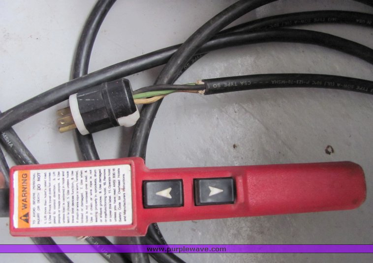 image for item 6010 Dayton 1/2 ton electric winch