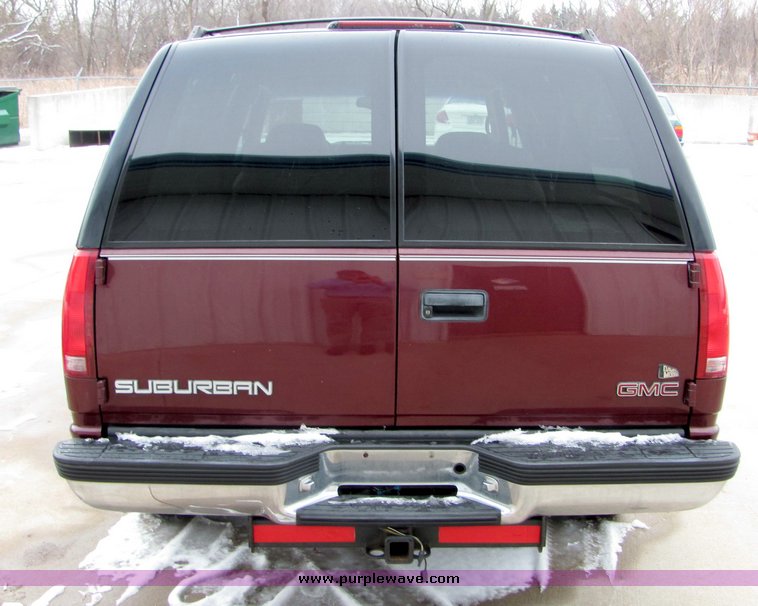 image for item 6019 1998 GMC Suburban K1500