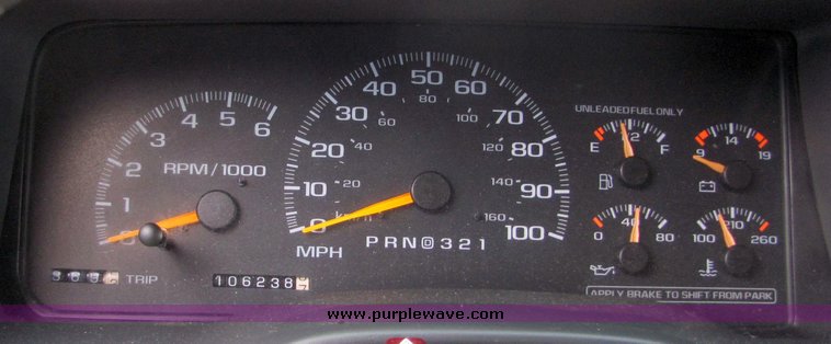 image for item 6019 1998 GMC Suburban K1500