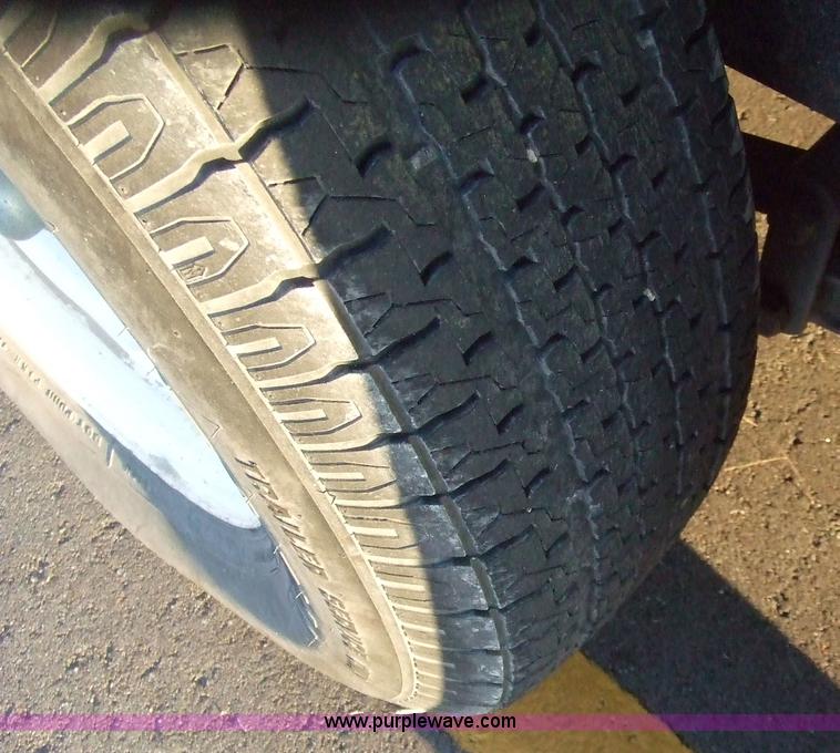 image for item 6546 1994 16' x 6' dual-axle car trailer