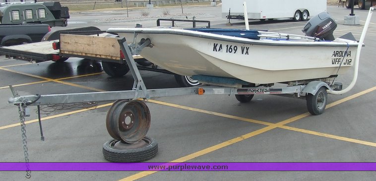 image for item 6626 1993 Carolina V bottom fiberglass boat with trailer
