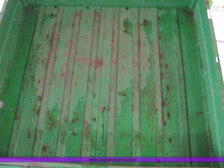 image for item 6691 John Deere Gator 6x4