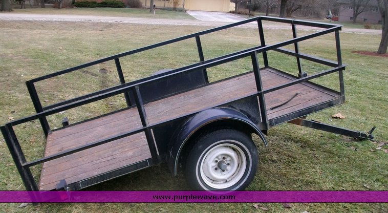 image for item 9007 Utility trailer