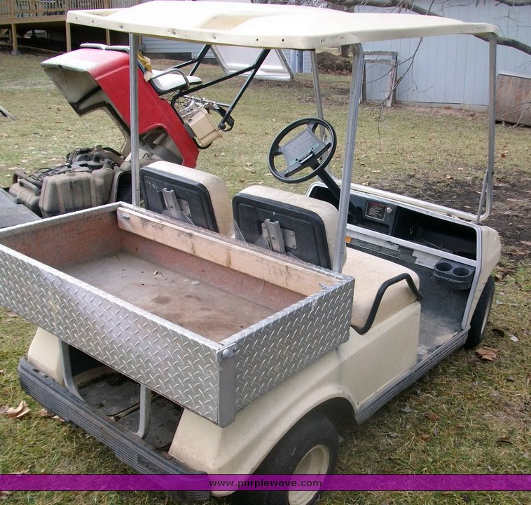 image for item 9010 1993 Electric Club Car