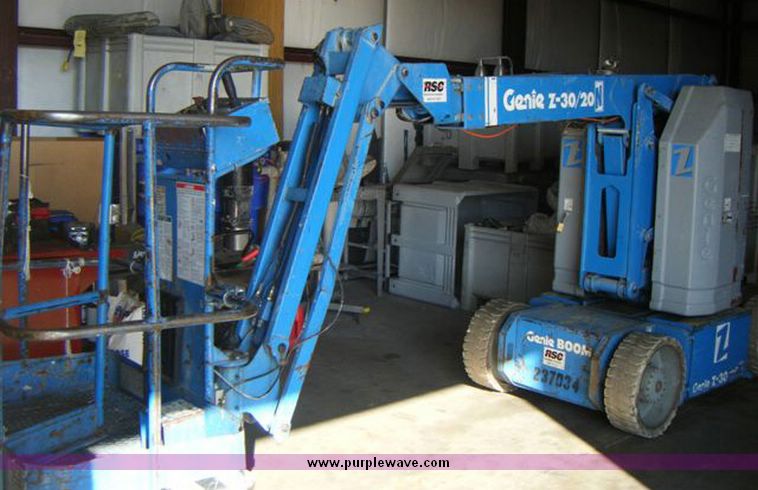 image for item 2400 1998 Genie Z30/20N articulating boom lift