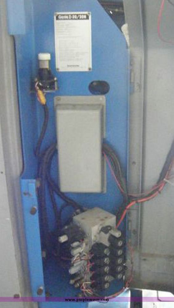 image for item 2400 1998 Genie Z30/20N articulating boom lift