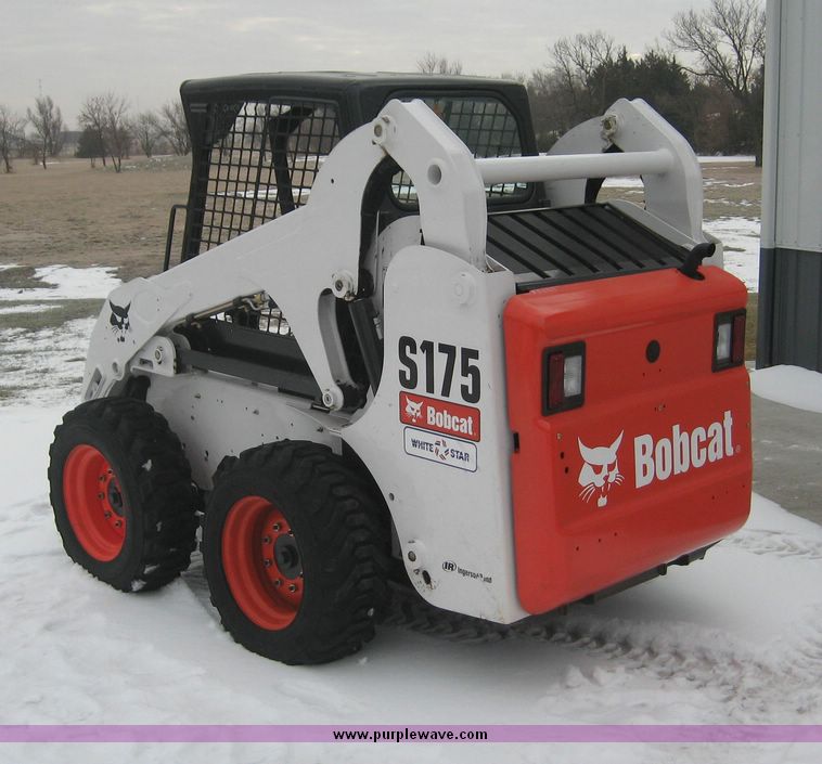 image for item 3879 2007 Bobcat S175 skid steer