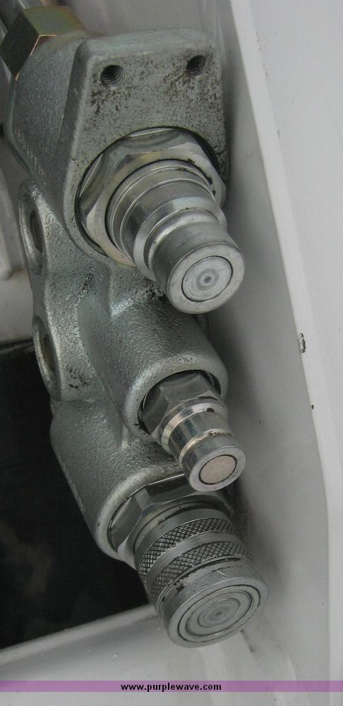 image for item 3879 2007 Bobcat S175 skid steer