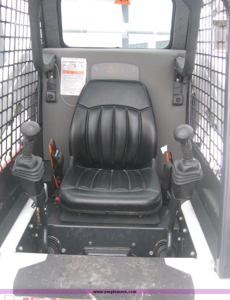 image for item 3879 2007 Bobcat S175 skid steer