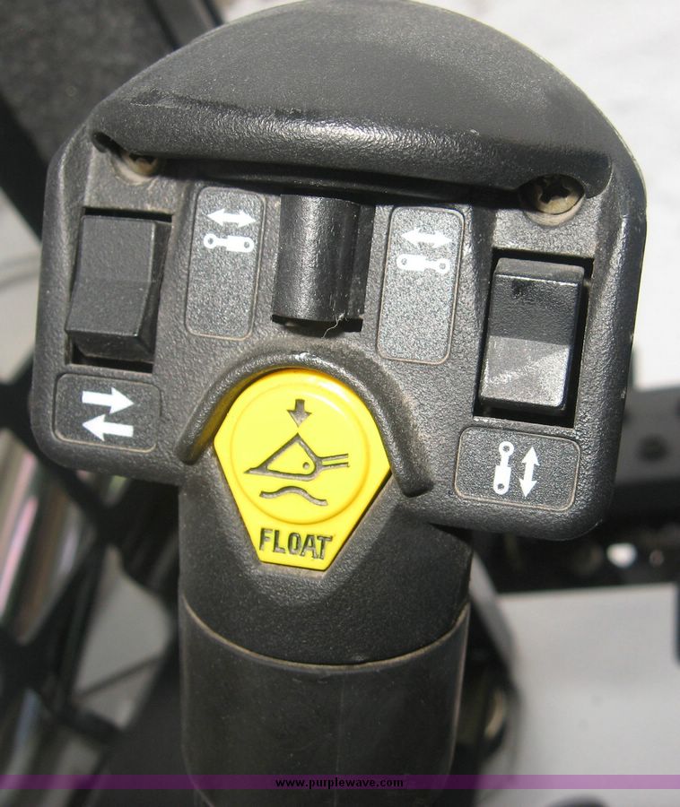 image for item 3879 2007 Bobcat S175 skid steer