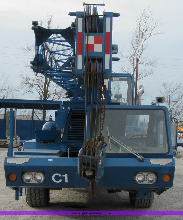 image for item 4468 1975 Pettibone 50TKLS 25 ton hydraulic truck crane