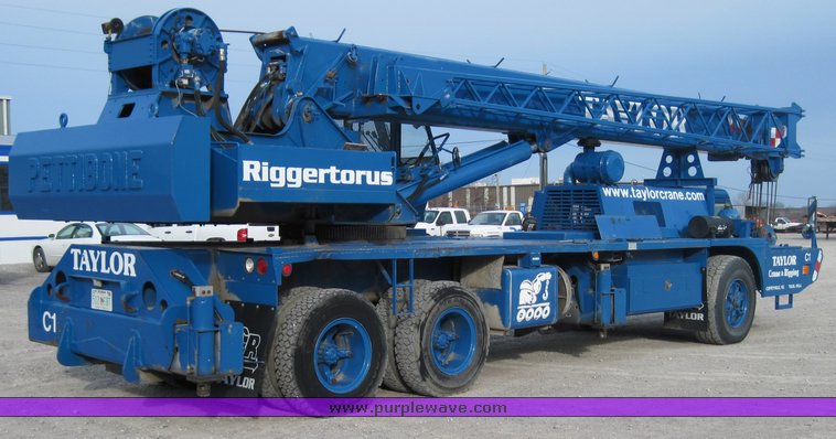 image for item 4468 1975 Pettibone 50TKLS 25 ton hydraulic truck crane