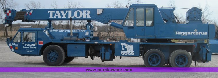 image for item 4468 1975 Pettibone 50TKLS 25 ton hydraulic truck crane
