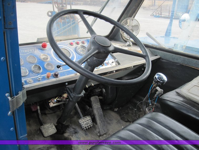 image for item 4468 1975 Pettibone 50TKLS 25 ton hydraulic truck crane