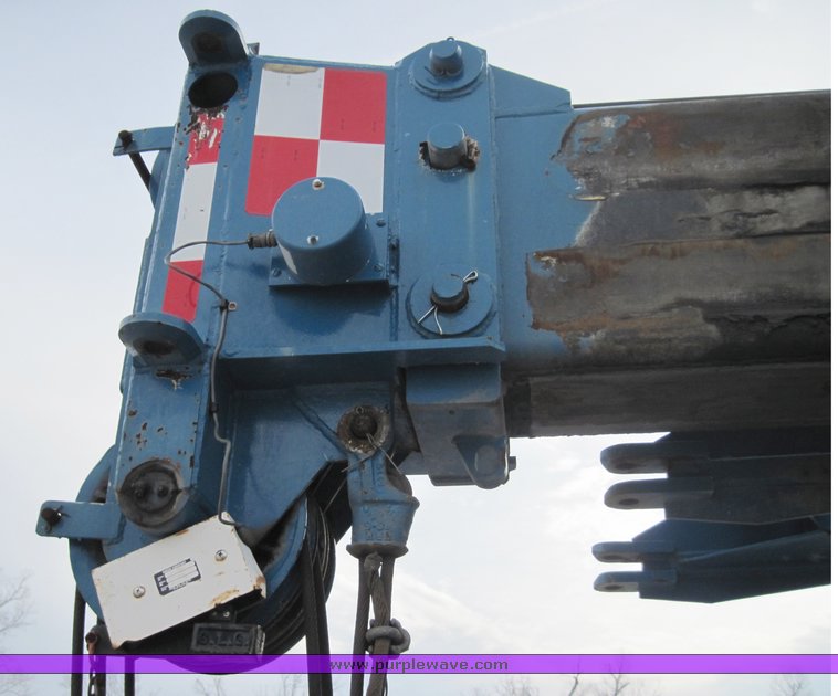 image for item 4468 1975 Pettibone 50TKLS 25 ton hydraulic truck crane