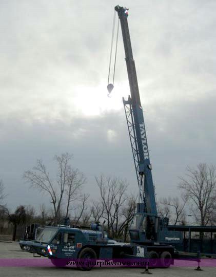 image for item 4468 1975 Pettibone 50TKLS 25 ton hydraulic truck crane