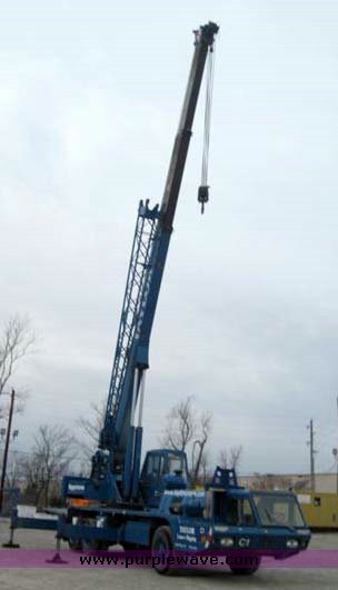 image for item 4468 1975 Pettibone 50TKLS 25 ton hydraulic truck crane