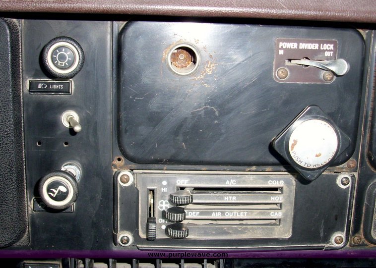 image for item 5105 1985 International F2375 24' rollback truck