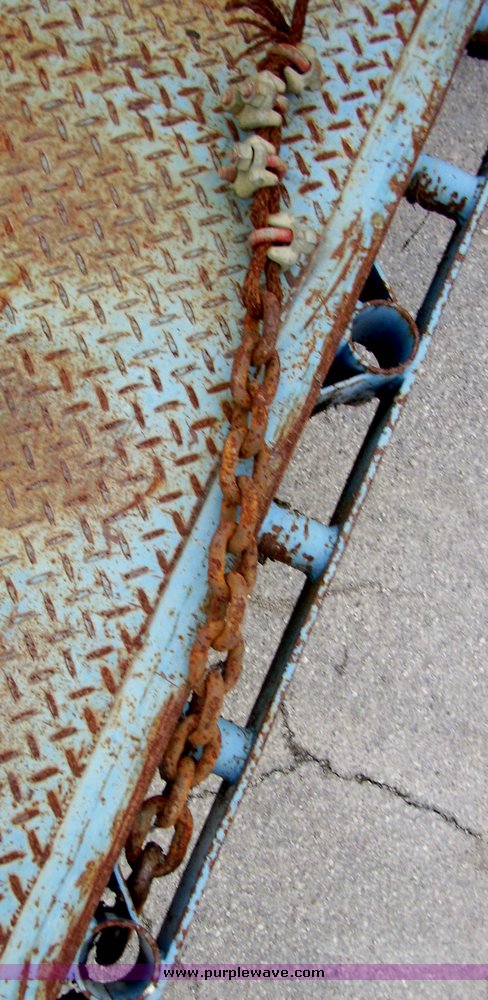 image for item 5105 1985 International F2375 24' rollback truck