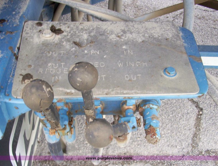 image for item 5105 1985 International F2375 24' rollback truck